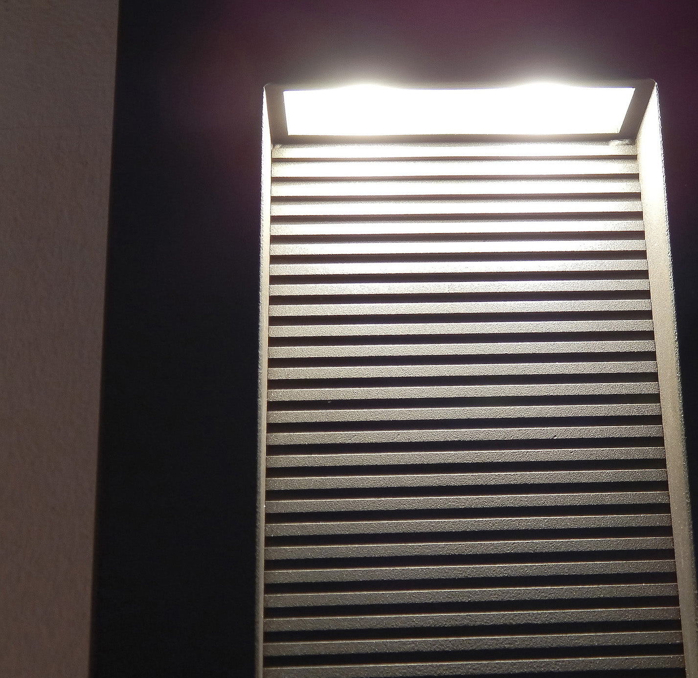 utdoor Wall Mount (Min-6)