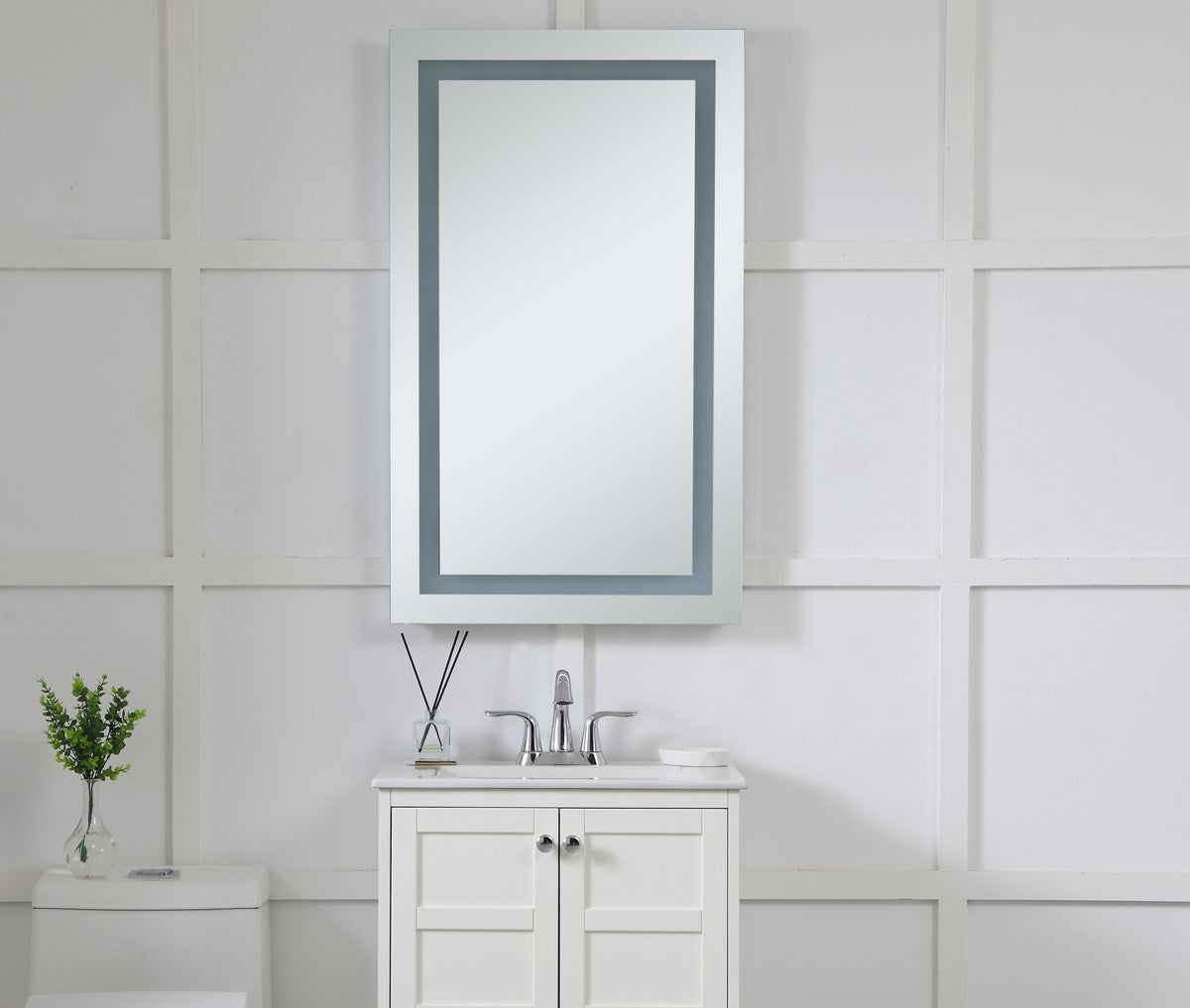 Led Electric Mirror Rectangle W24inH40in Dimmable 3000K