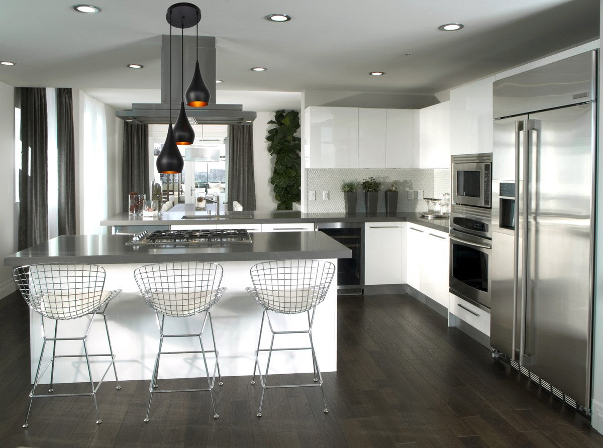 Collection Pendant D14.5in H11.5in Lt:3 Black finish