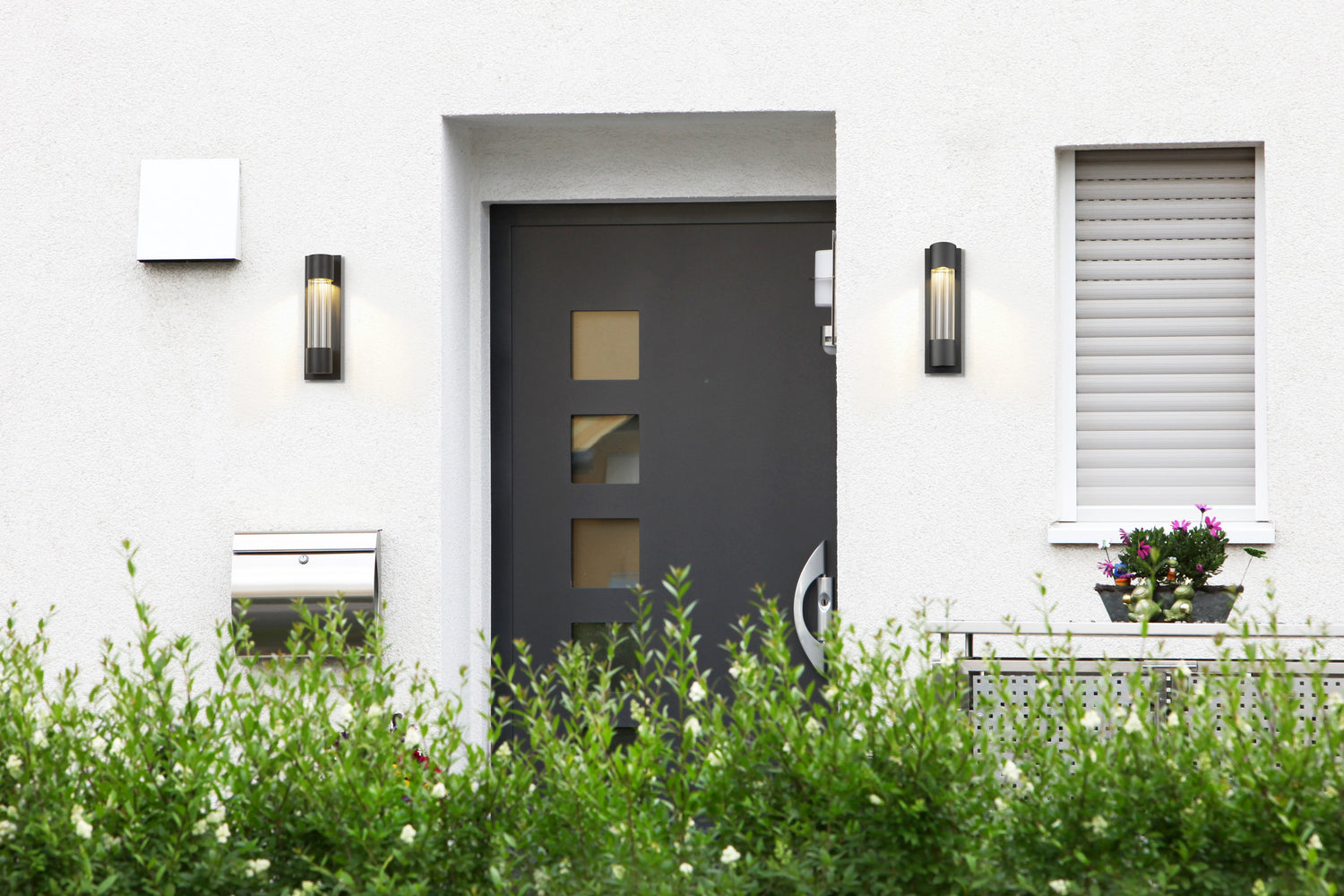 1 Light Outdoor Wall Sconce