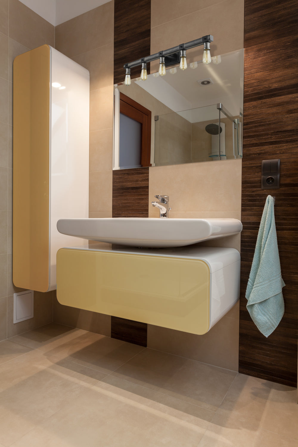 5 Light Vanity