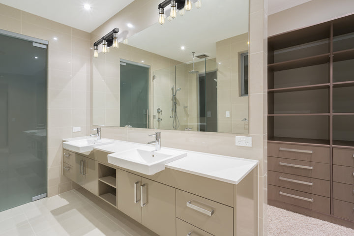 3 Light Vanity