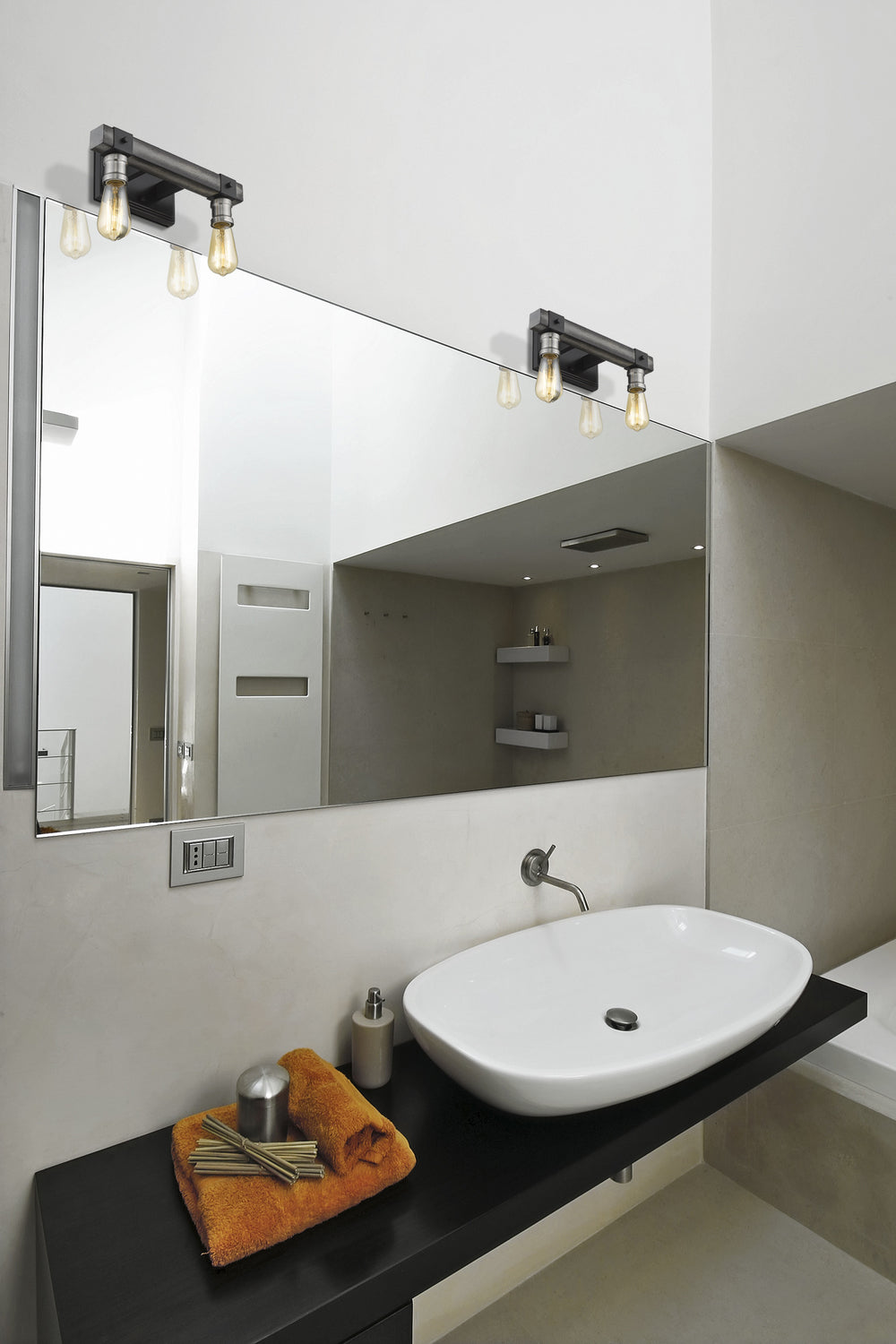 2 Light Vanity