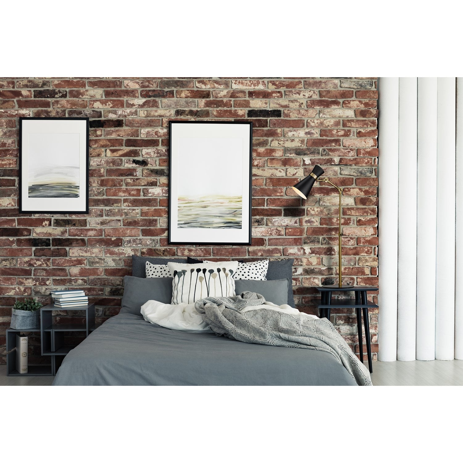 1 Light Table Lamp