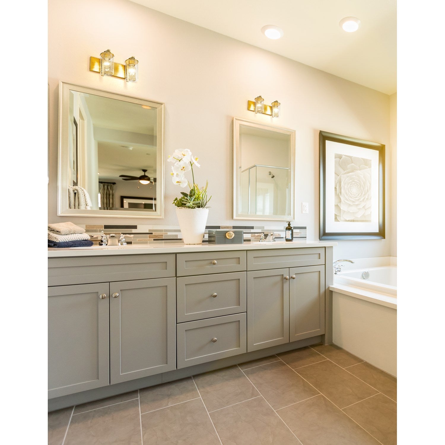 2 Light Vanity