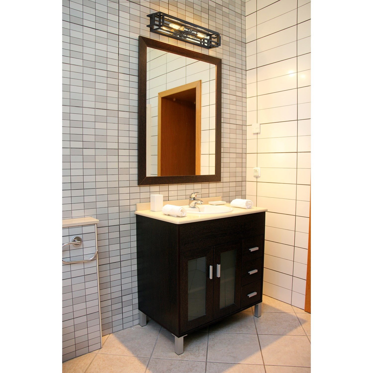 2 Light Vanity