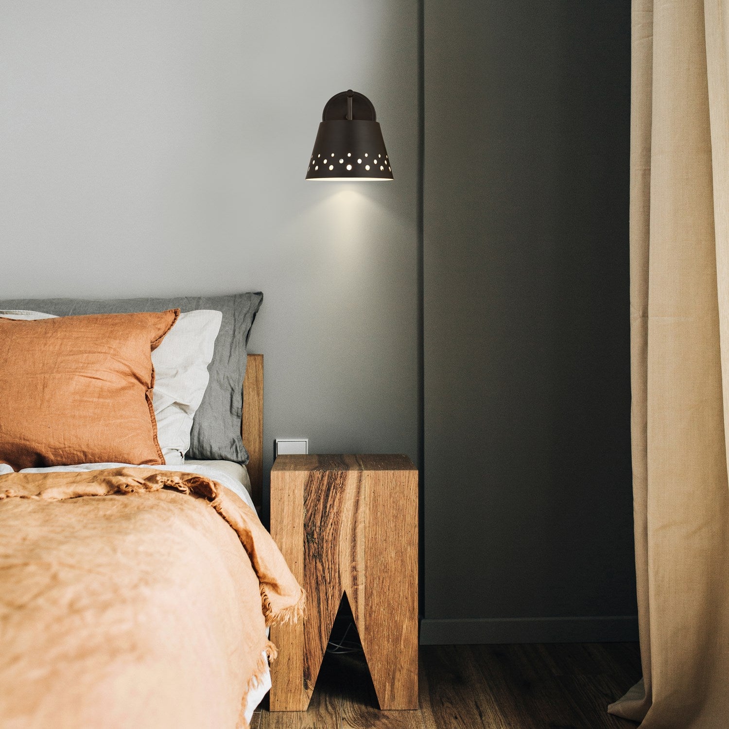1 Light Wall Sconce