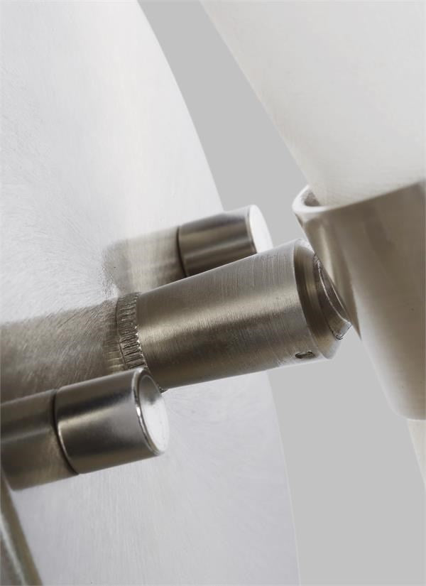 One Light Wall / Bath Sconce