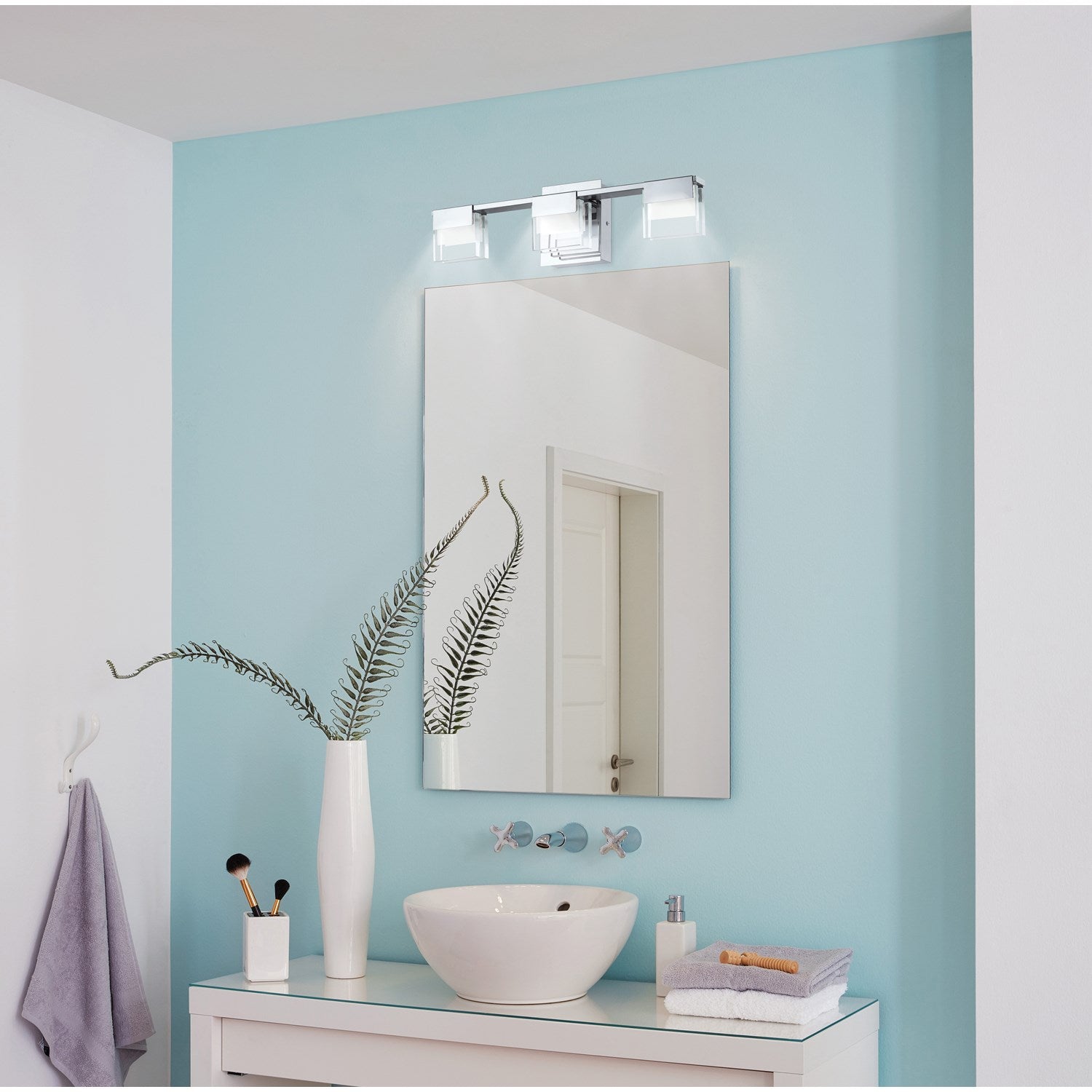 Chrome Bath/Vanity
