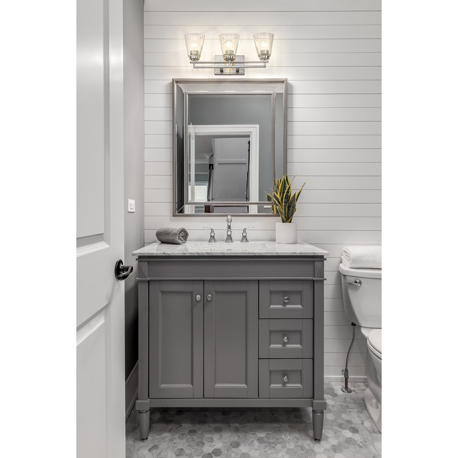 3 Light Vanity