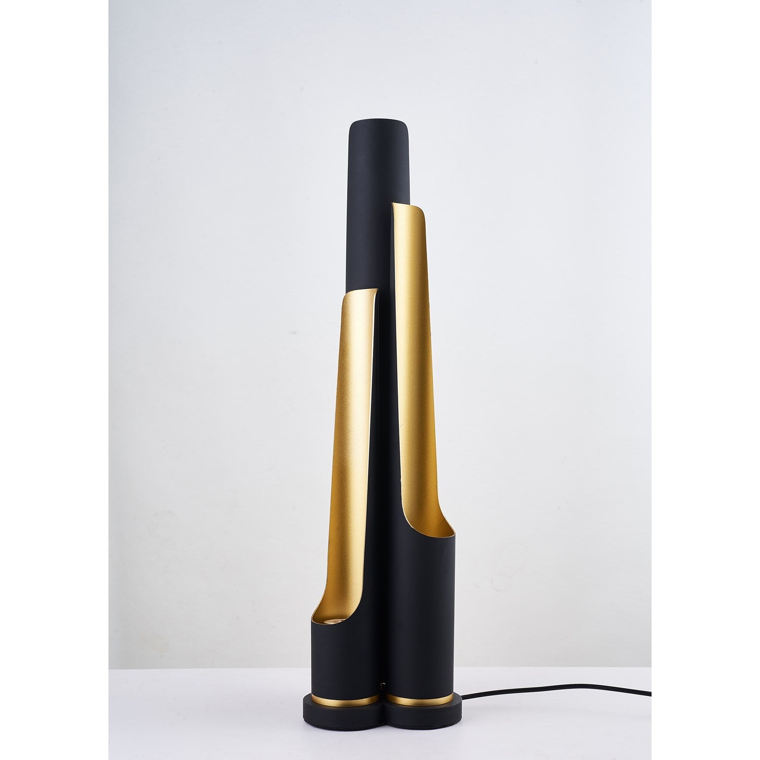 Table Lamp In Matte Black Finish