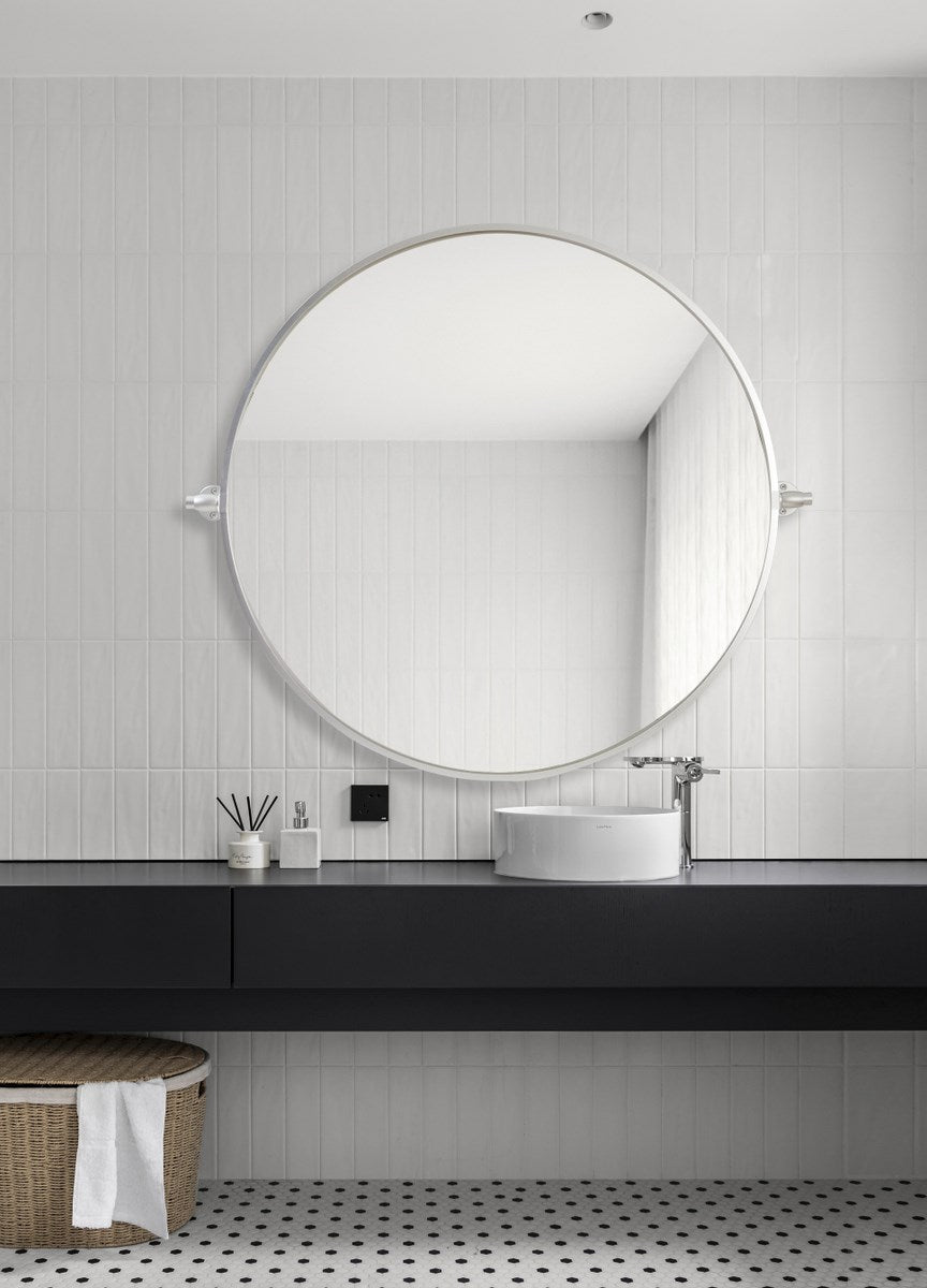 Round Pivot Mirror 30 Inch In Silver