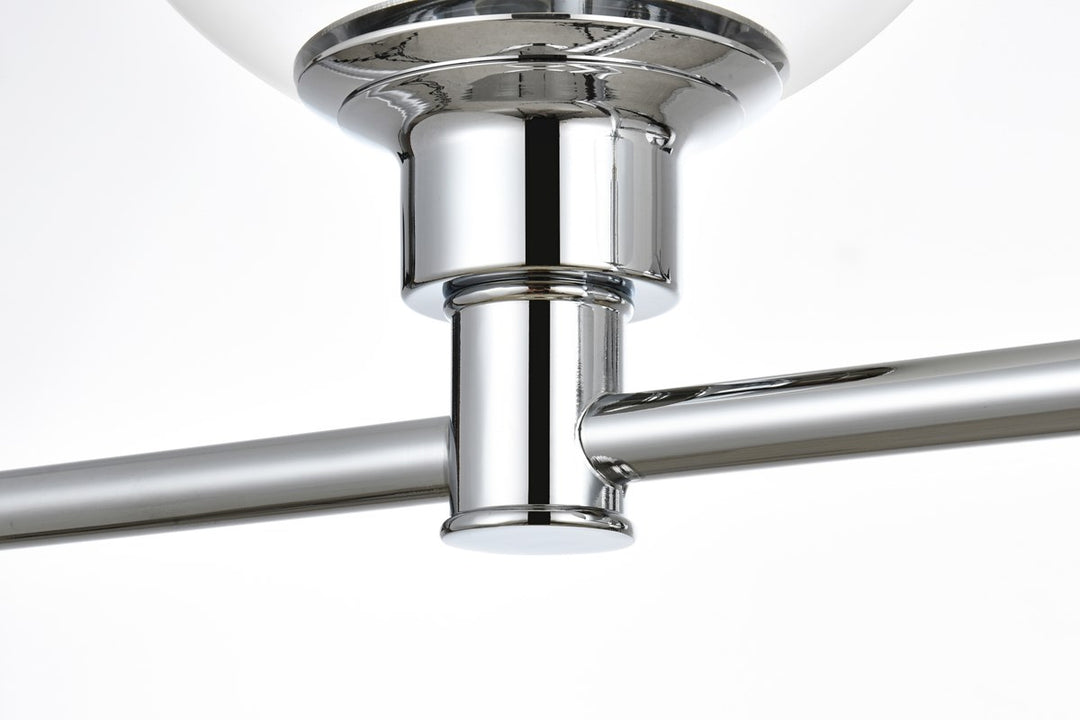 4 Light Chrome And Clear Bath Sconce