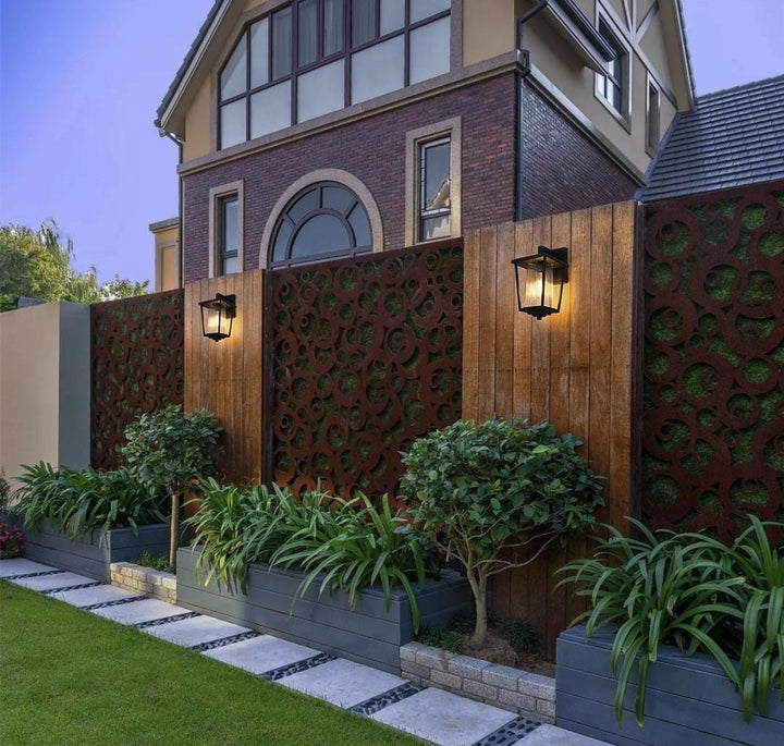 6.5 Inch Outdoor Wall Sconce in Black