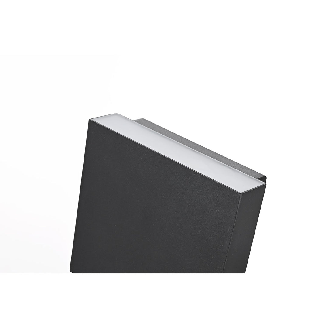 5.5 Inch Outdoor Wall Sconce In Black