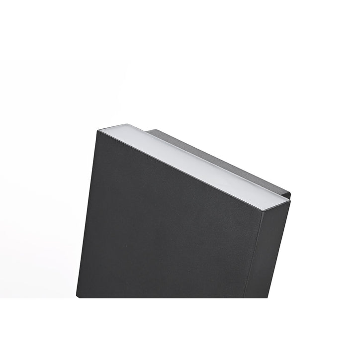 5.5 Inch Outdoor Wall Sconce In Black
