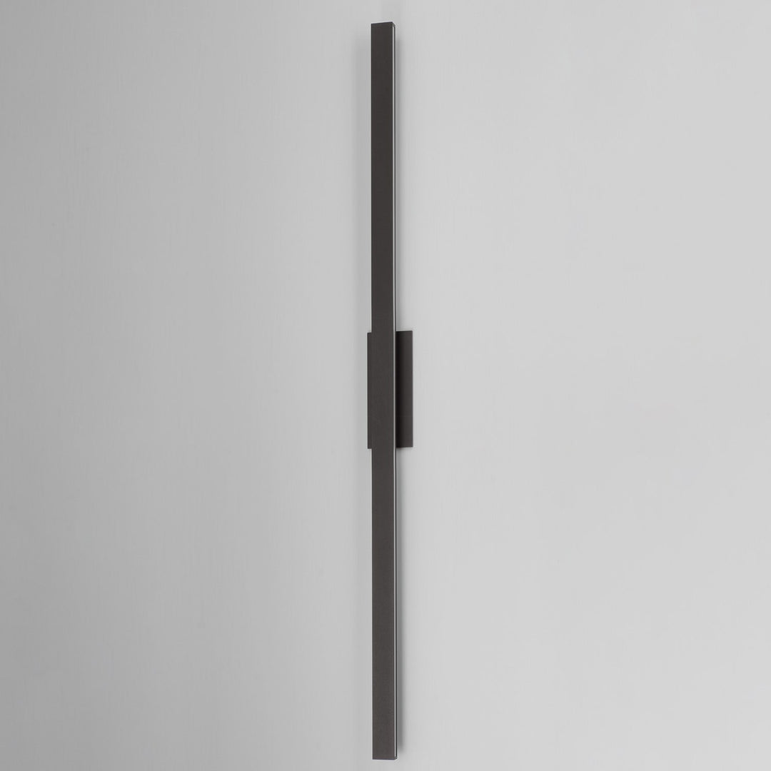 Alumilux: Sideline 96" Led Outdoor Wall Sconce