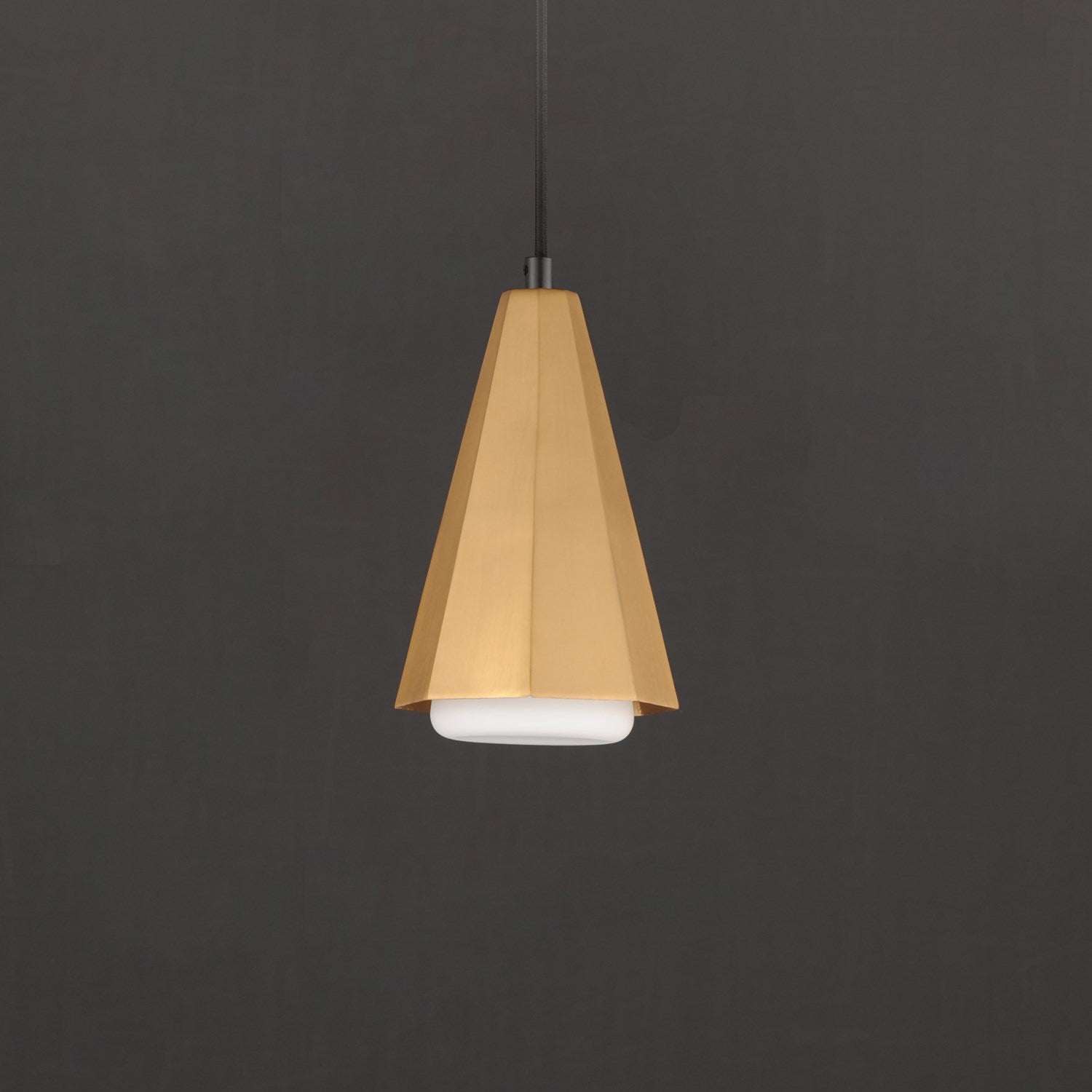 Rizzo Single Pendant