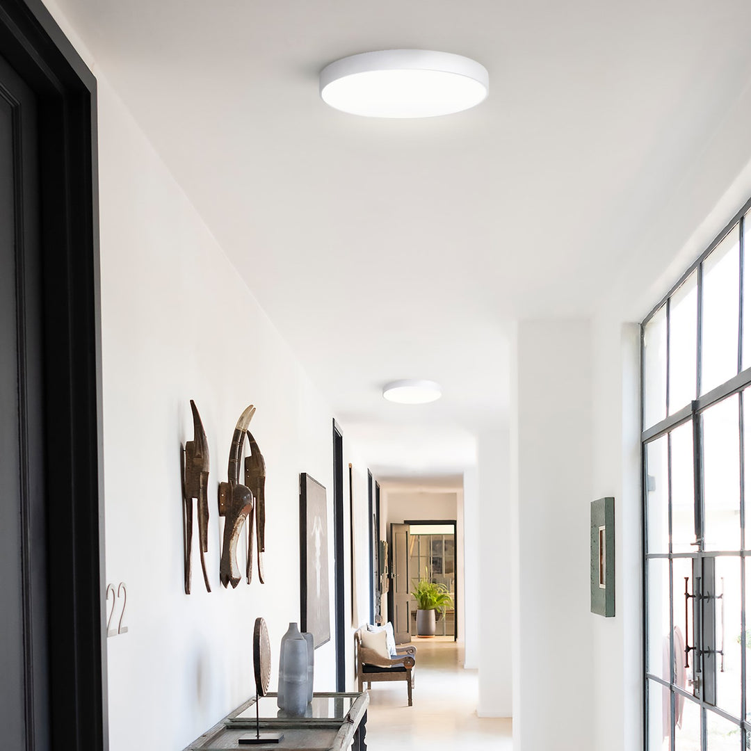 Flush Mount In White With Pvc Lens Finish