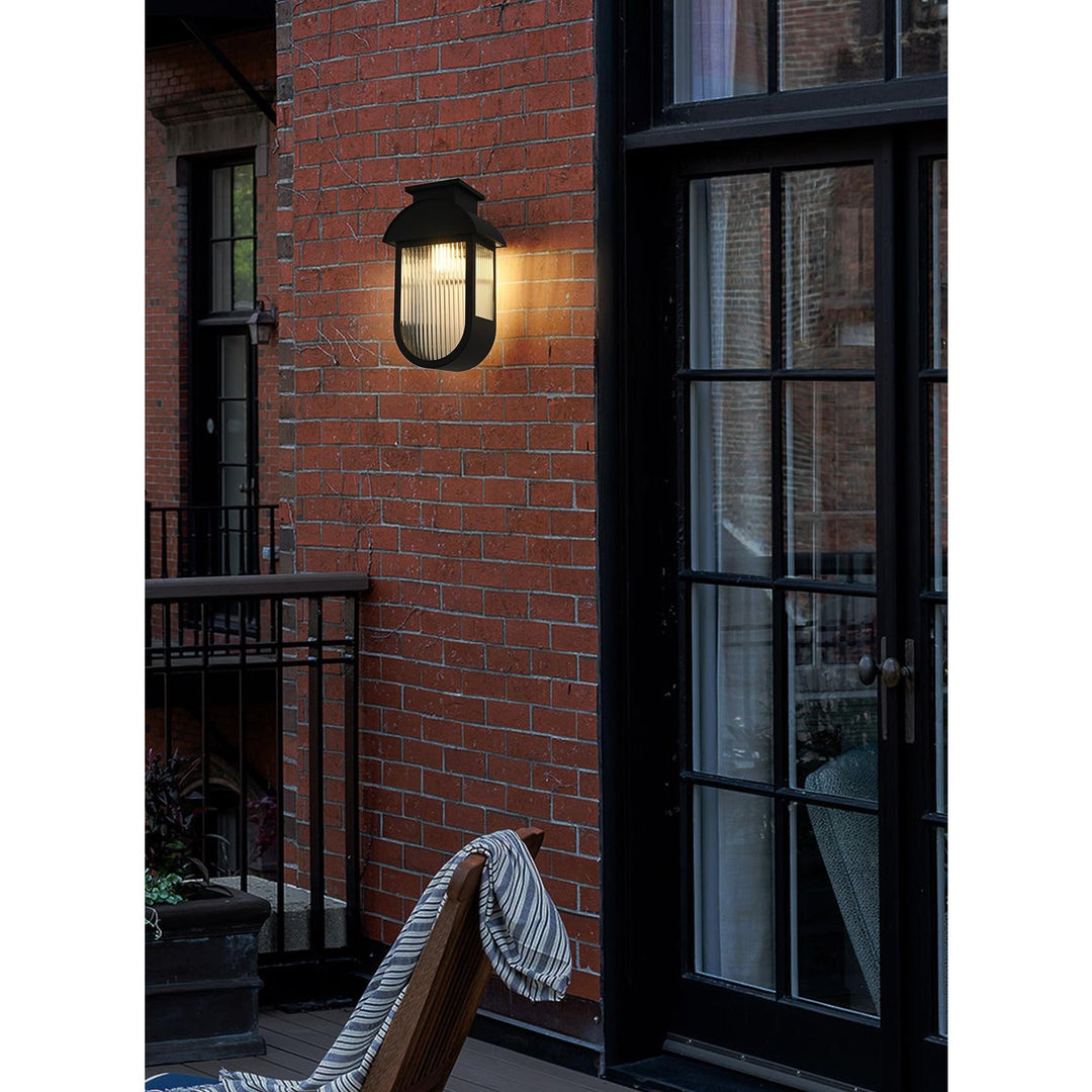 10 Inch Outdoor Wall Sconce In Black