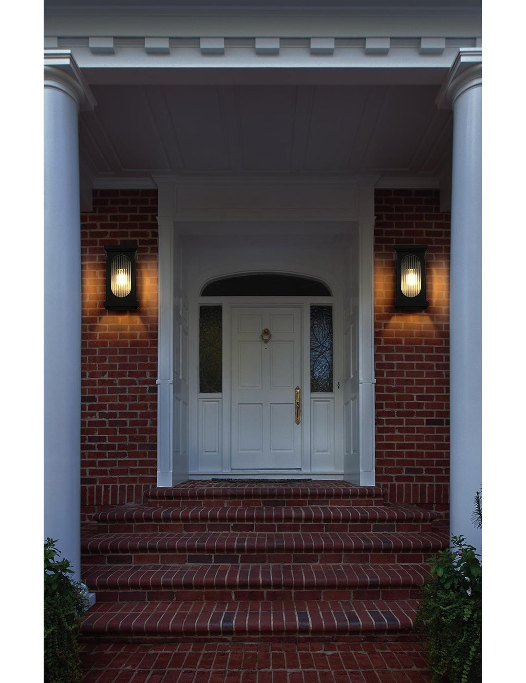 10 Inch Outdoor Wall Sconce In Black