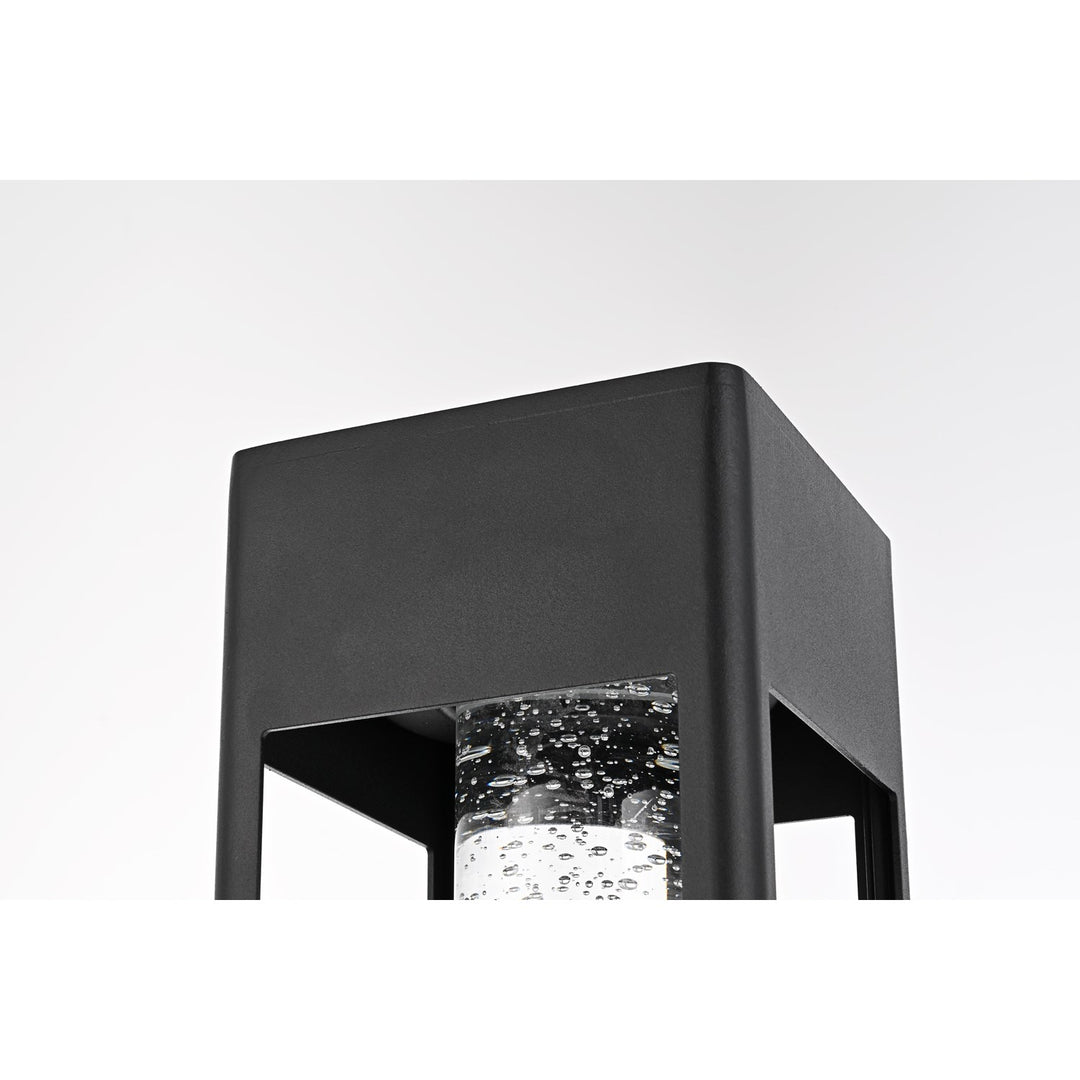 18 Inch Led Outdoor Post Light In Black