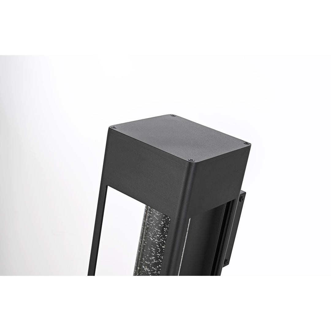 15 Inch Led Outdoor Wall Sconce In Black