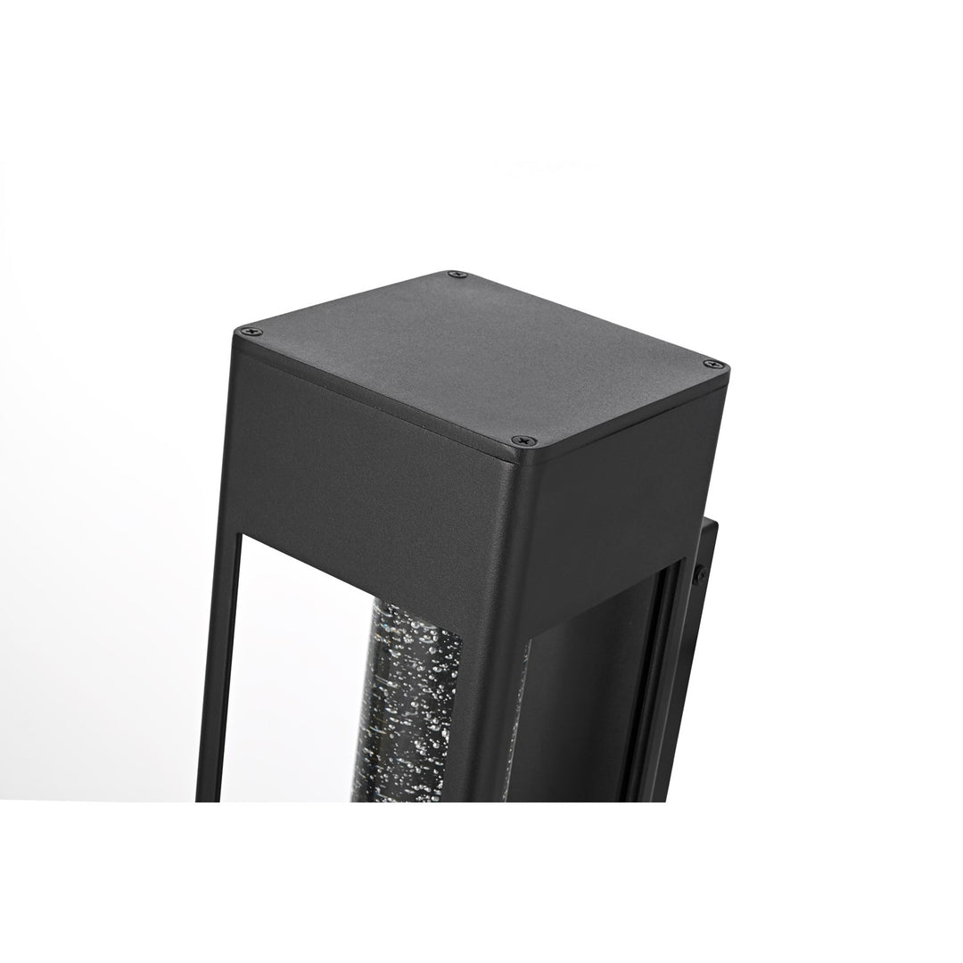 19 Inch Led Outdoor Wall Sconce In Black