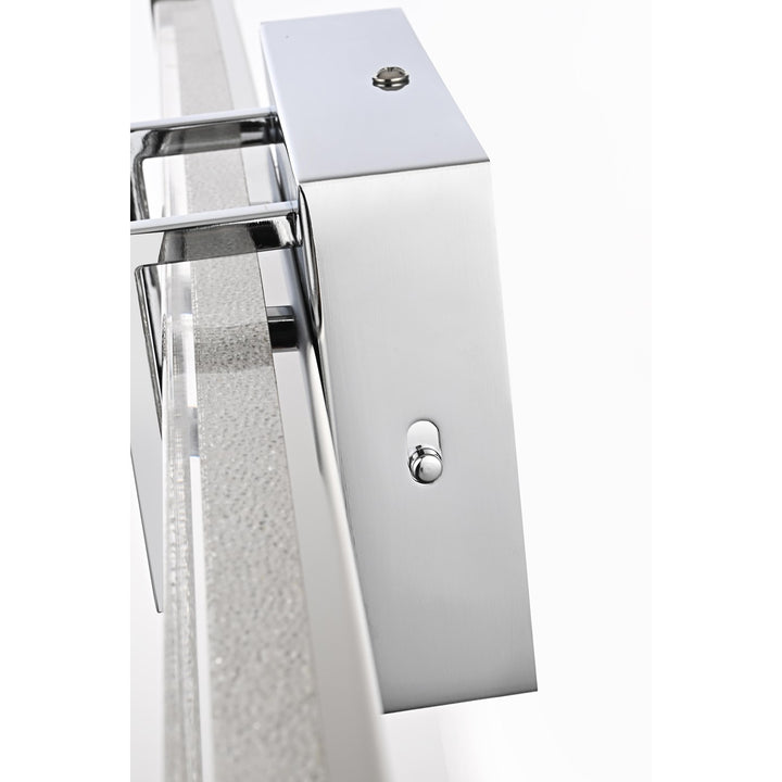 31 Inch Led Wall Sconce In Chrome