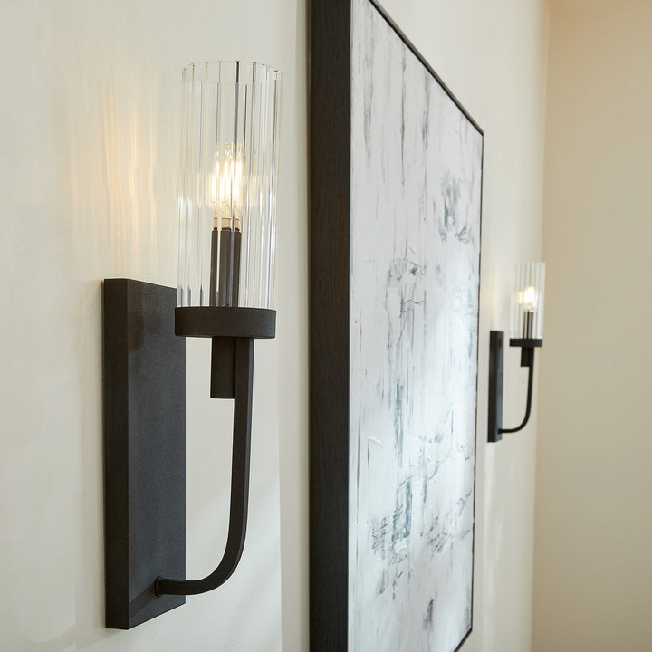 Ladin 1Lt Wall Mt - Textured Black