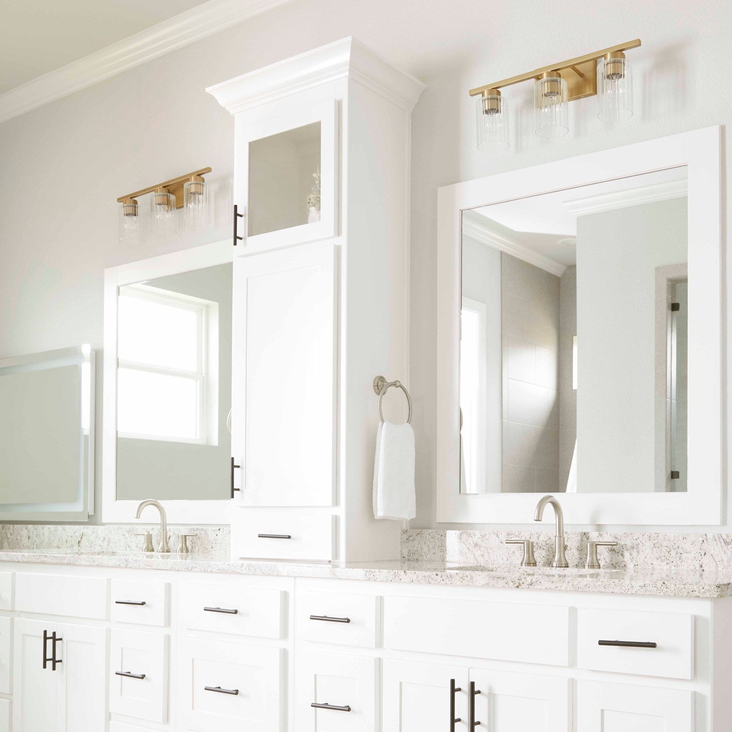 Ladin 3Lt Vanity - Aged Brass