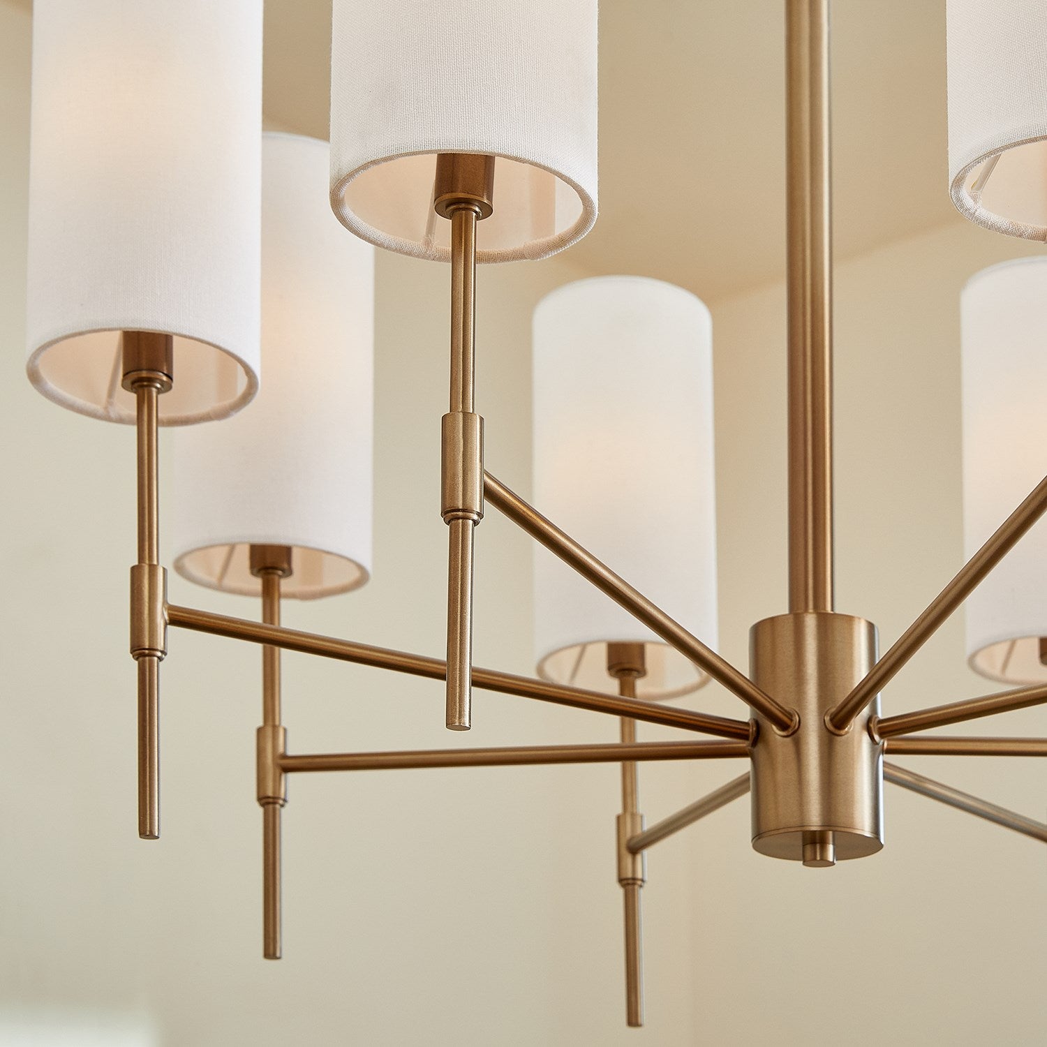 Hamilton 8Lt Chand - Dkb