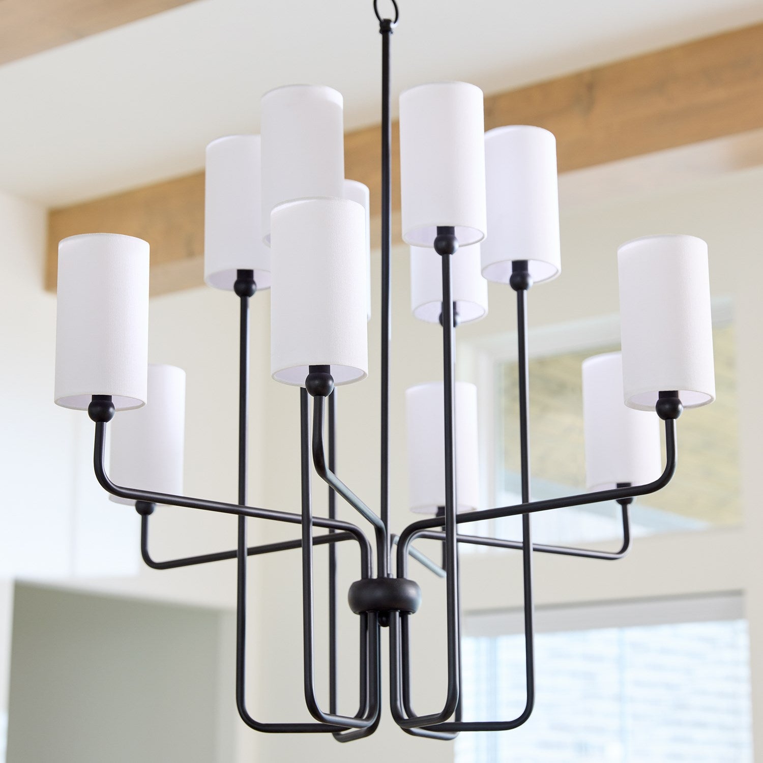 Charlotte 12Lt Chand - Matte Black