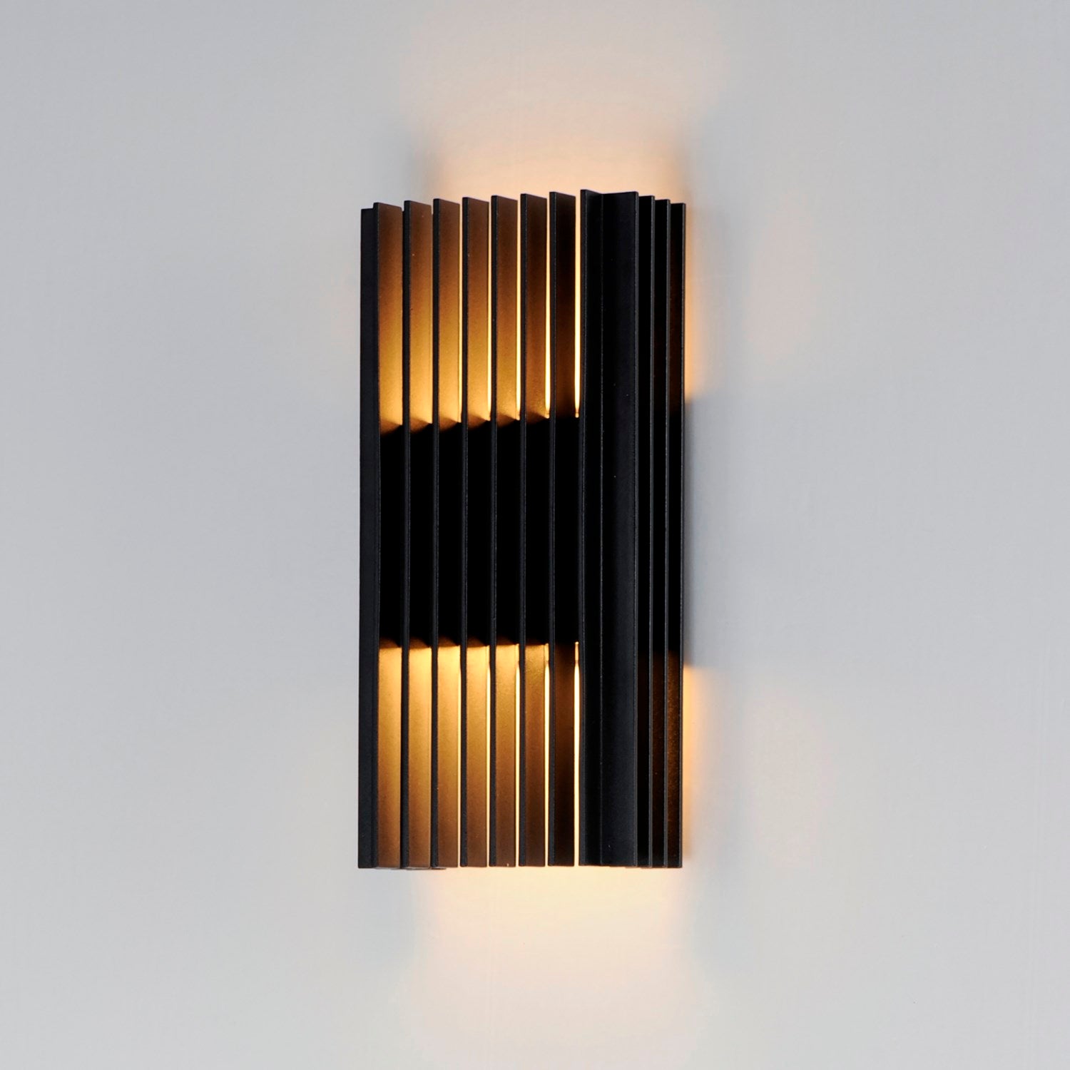 Medium Led Outdoor Wall Sconce by ET2