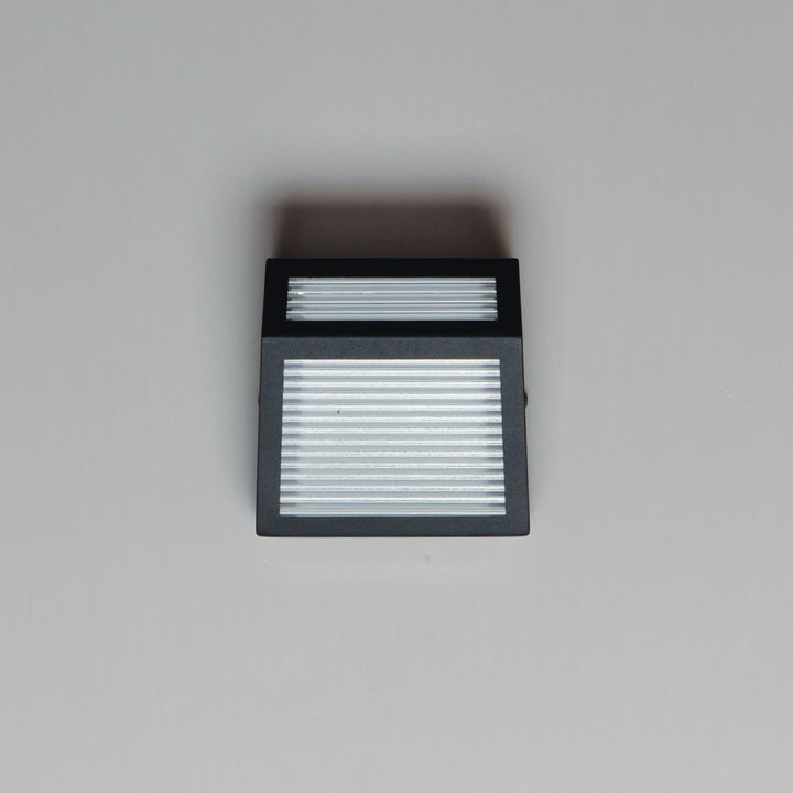 Small Outdoor Led Sconce by ET2