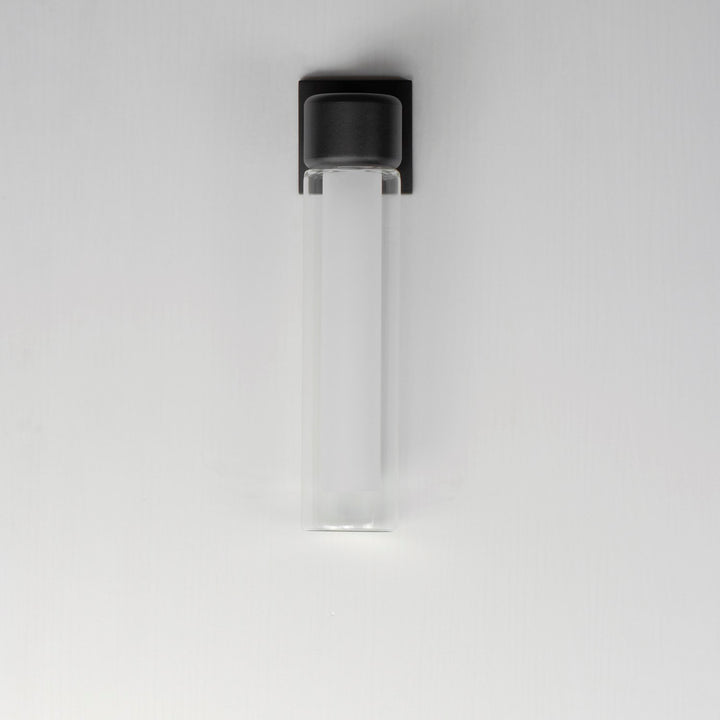 Medium Led Outdoor Sconce by ET2