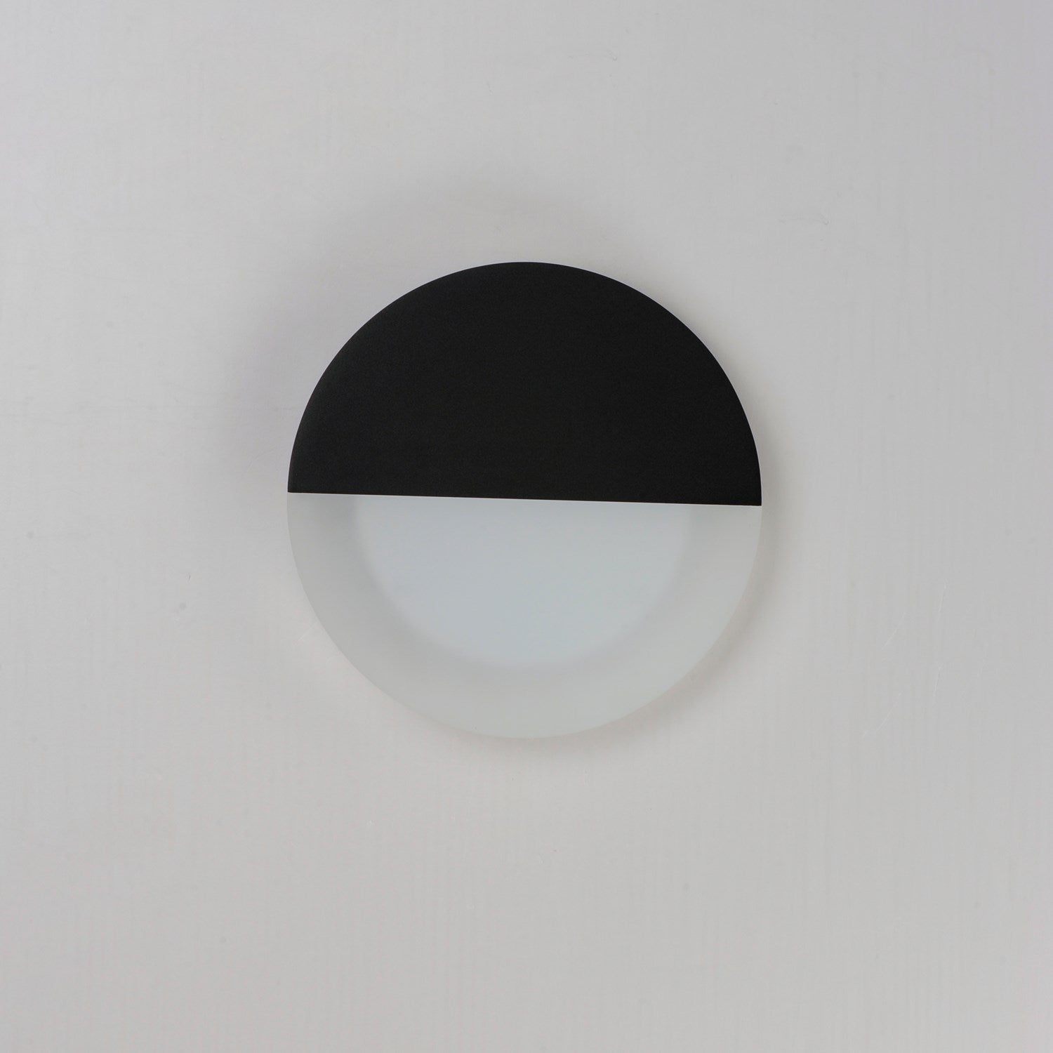 Alumilux: Glow Led Outdoor Wall Sconce by ET2