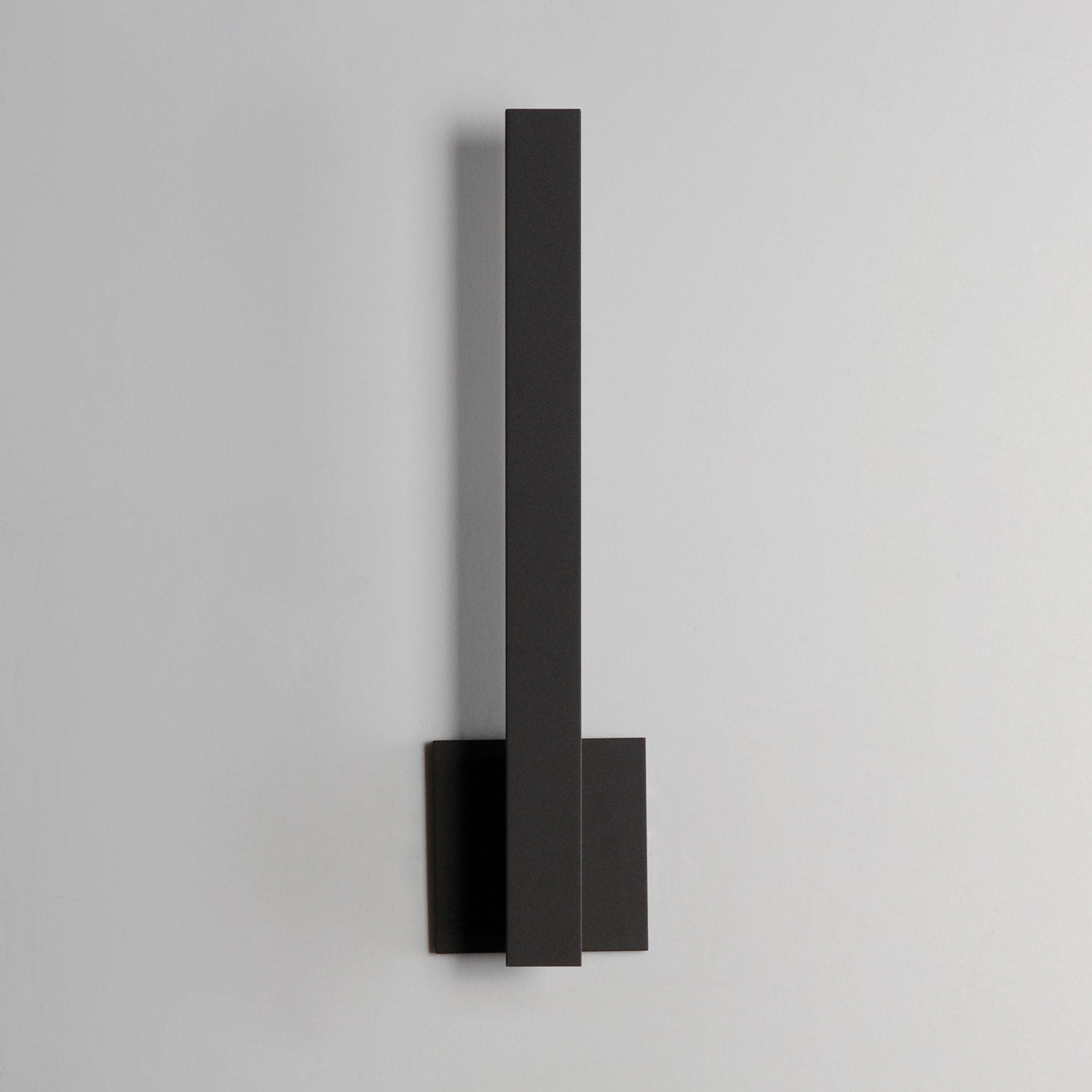 Alumilux: Line 18" Led Outdoor Wall Sconce by ET2