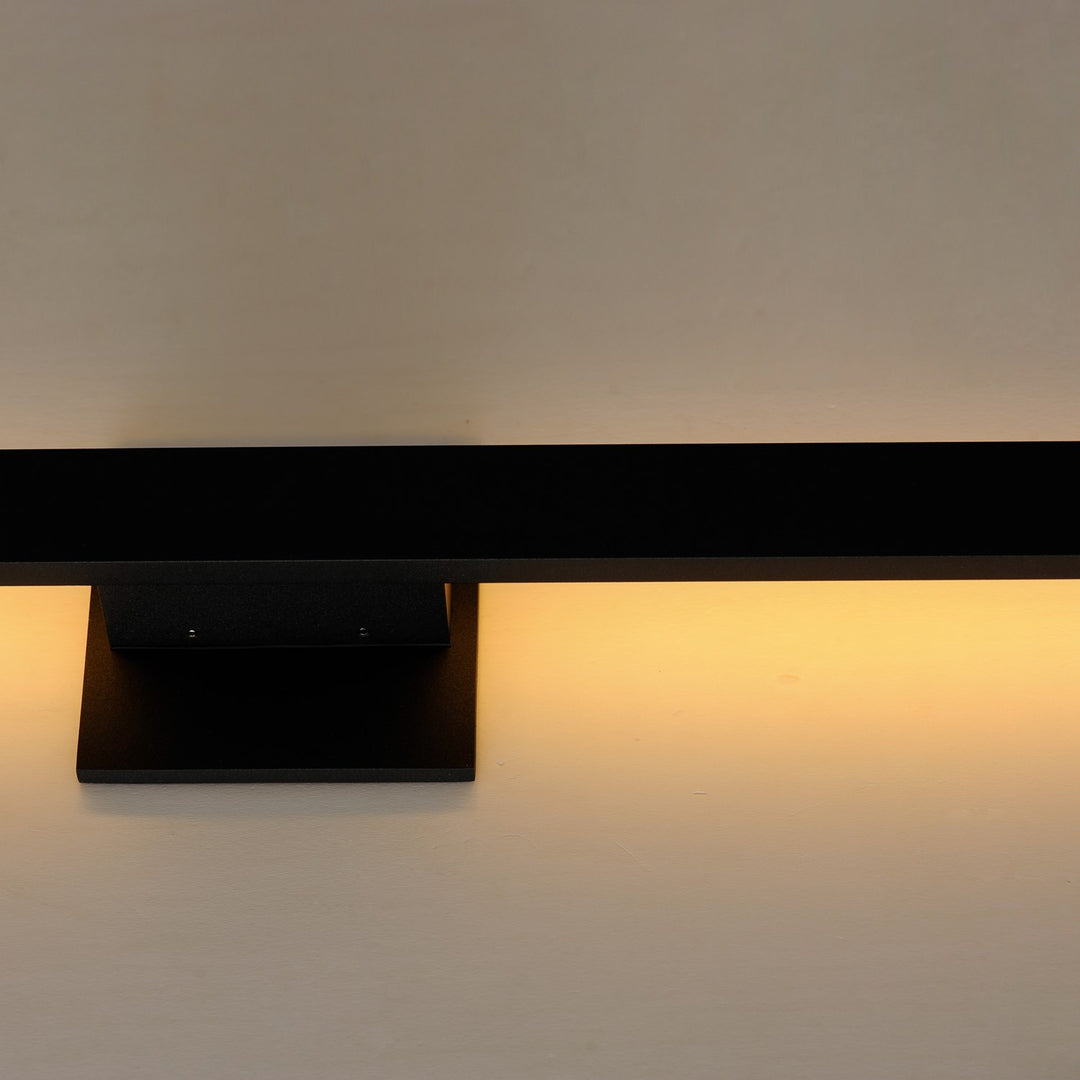 Alumilux: Line 24" Led Outdoor Wall Sconce
