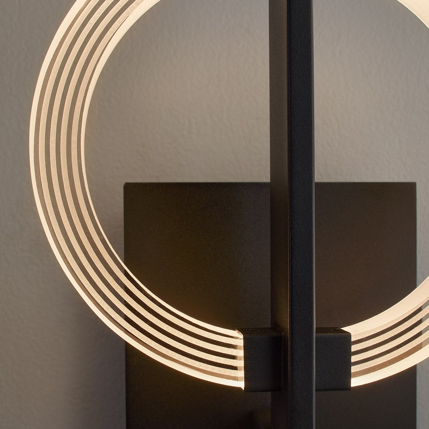 Arena 8X11.25 Sconce Black