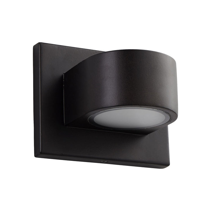 Eris 6X4.75 Exterior by Oxygen Lighting