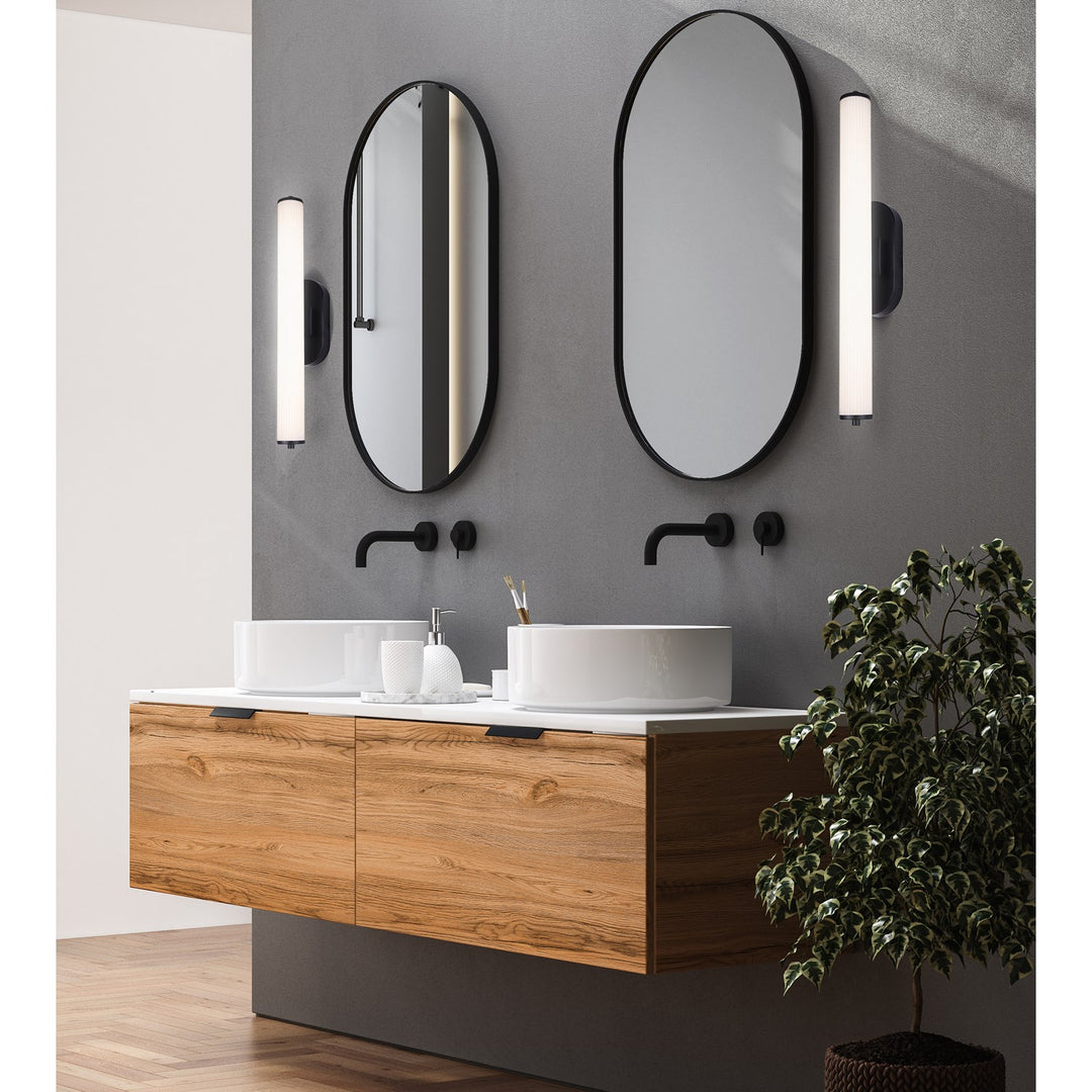 1 Light Black Sconce