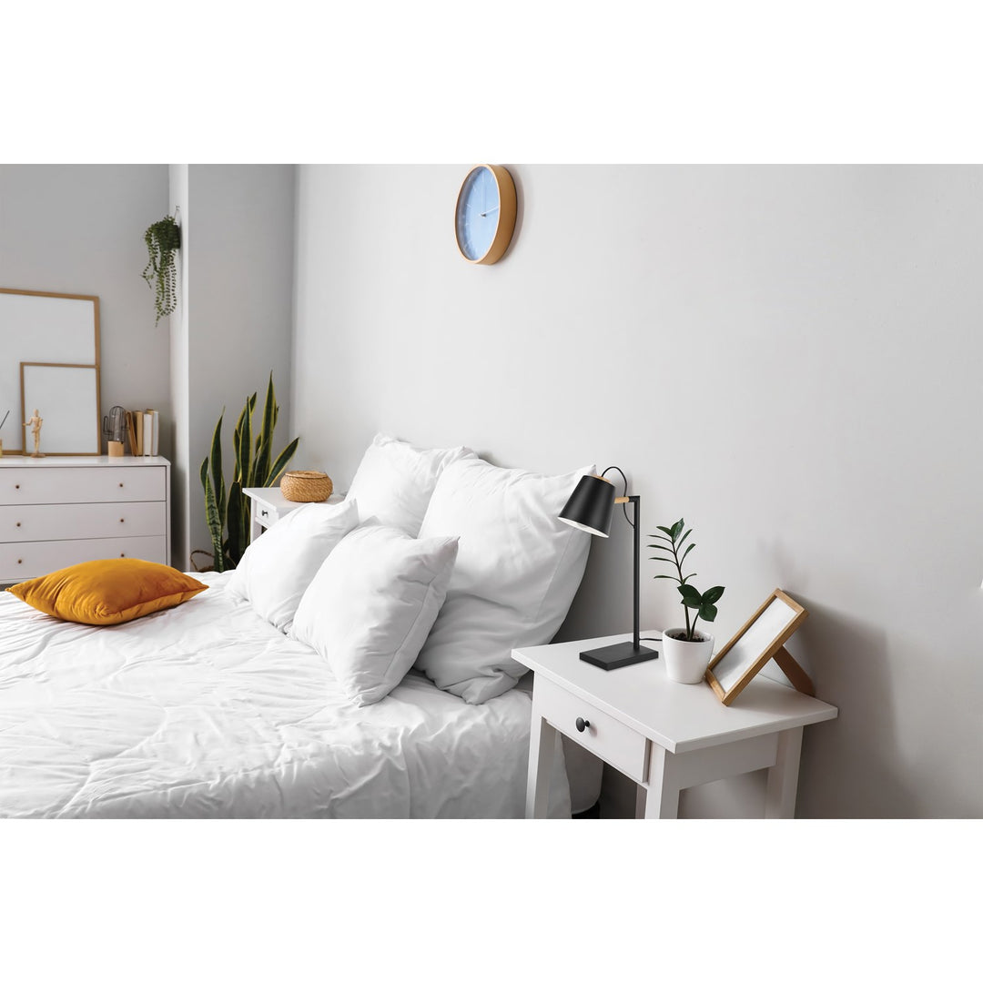 1 Light Table Lamp W/ Structured Black Finish & Black
