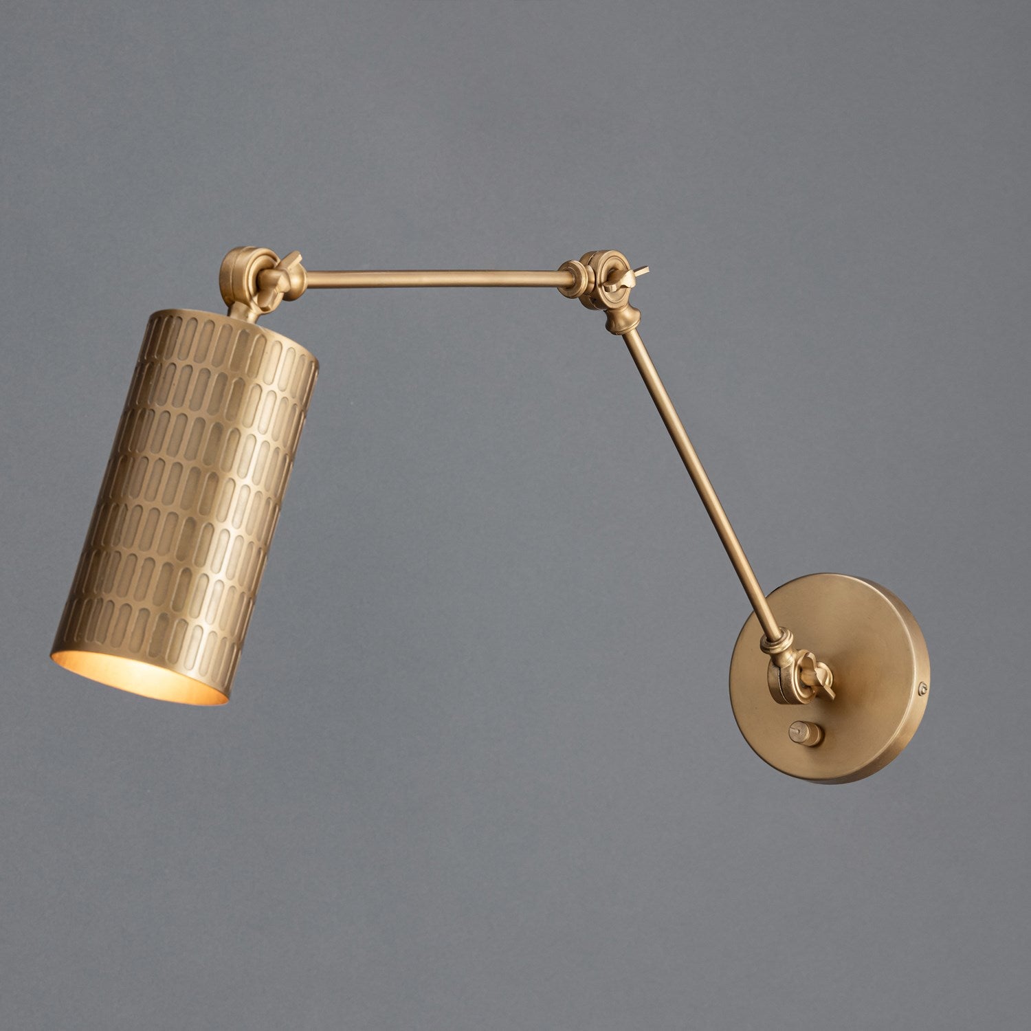 Shaka-Wall Sconce