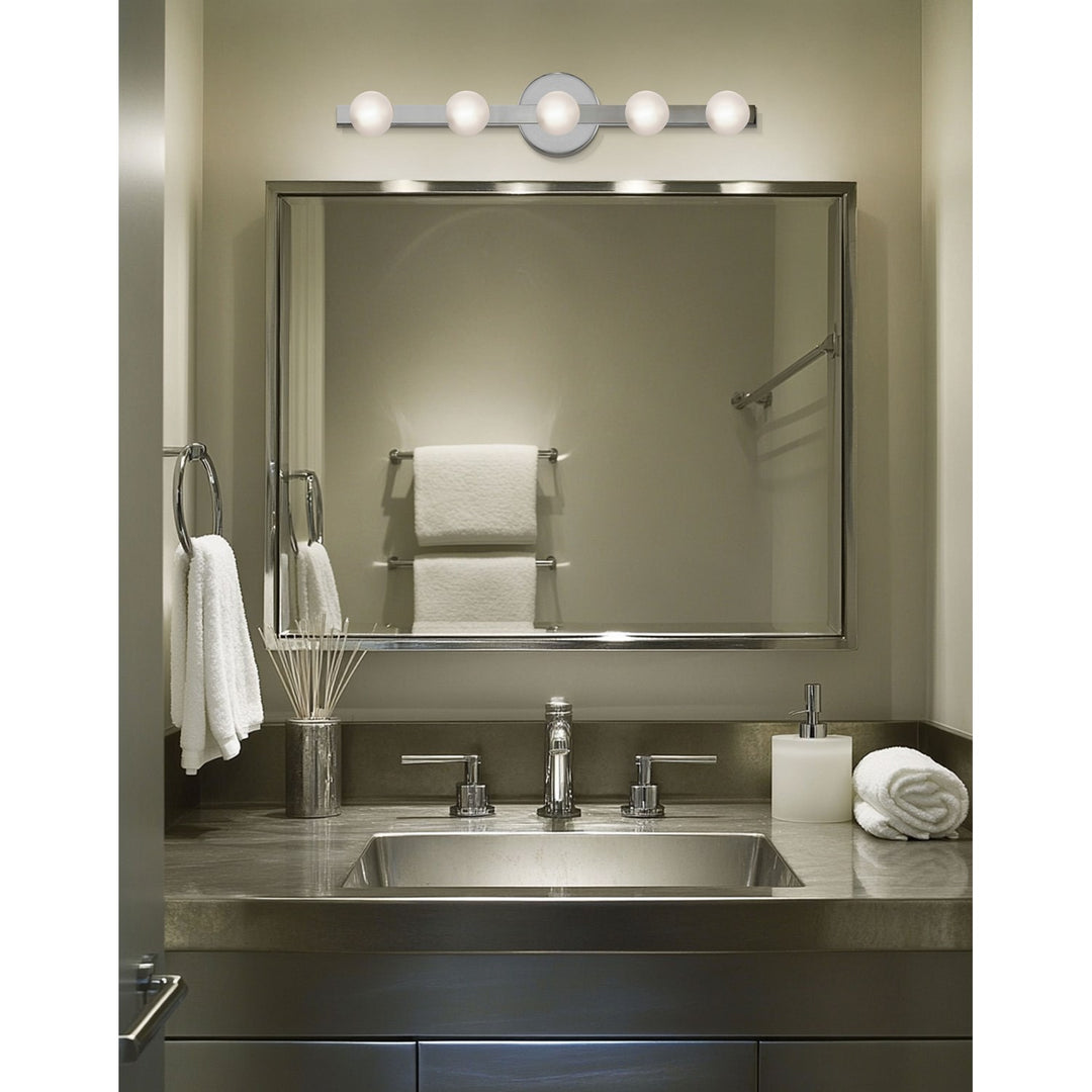 5 Light Vanity In Polished Chrome W/ Frosted Glass