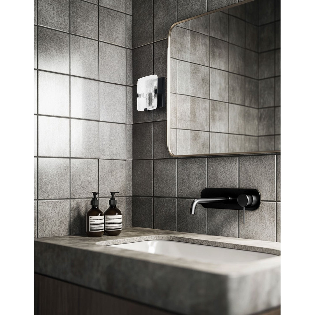 1 Light Wall Sconce In Matte Black W/ Clear Textured Glass